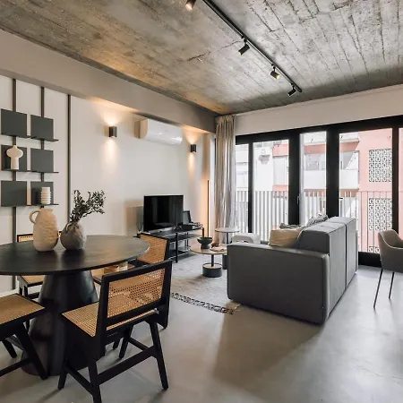 Fuseta - 2 Bedrooms And Parking In Santo Antonio Lägenhet
