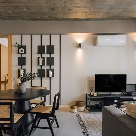 Fuseta - 2 Bedrooms And Parking In Santo Antonio Lejlighed