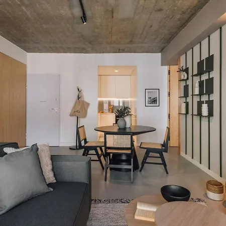 Apartment Fuseta - 2 Bedrooms And Parking In Santo Antonio Lisbon